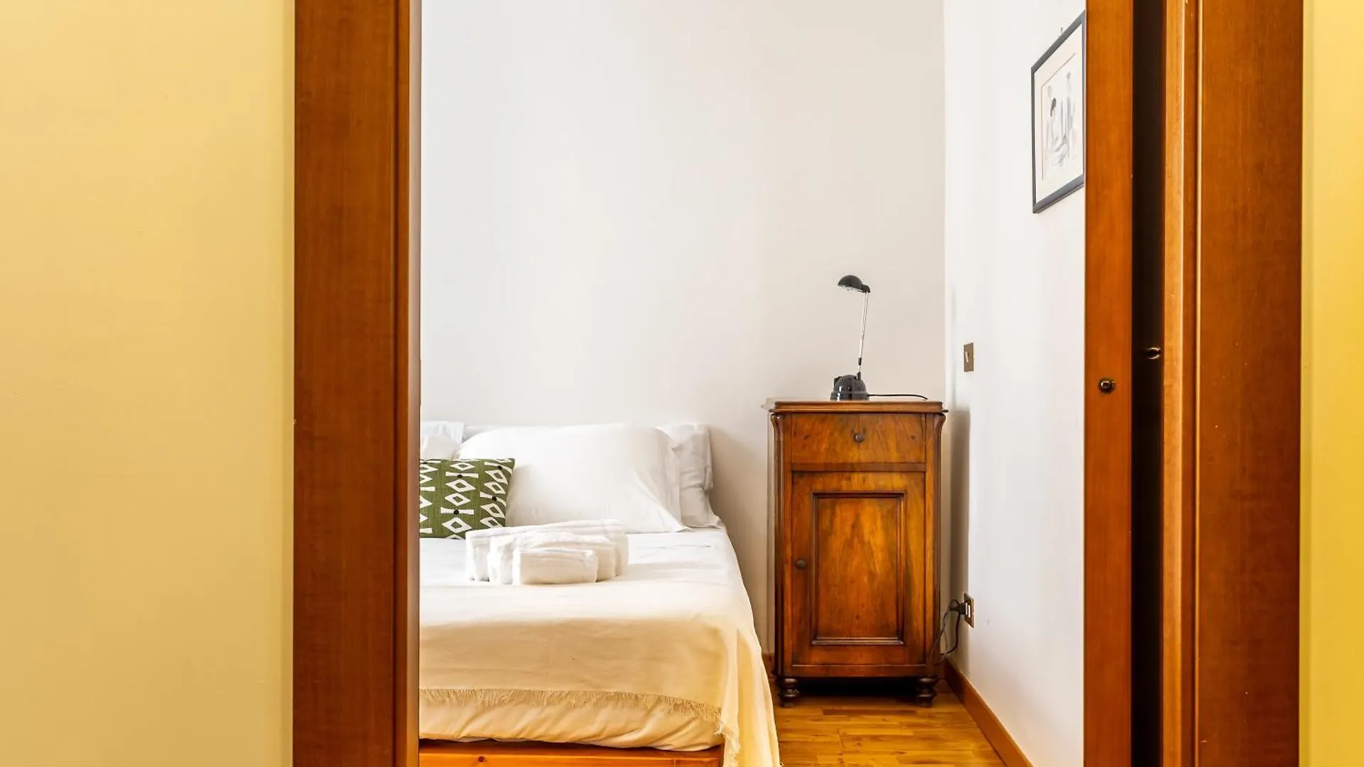 Iflat Lovely 2 Bedroom Apartment In Rione Monti Rome 0*,