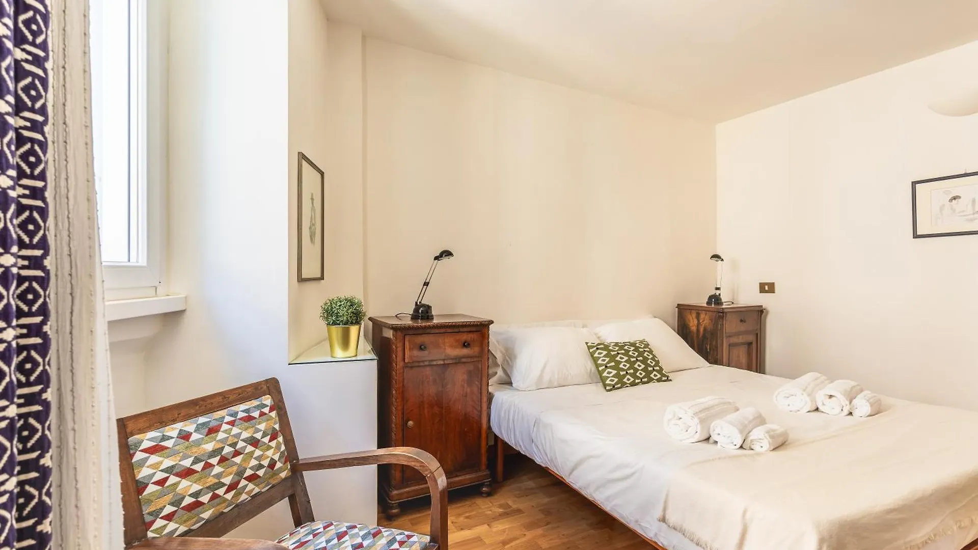 Iflat Lovely 2 Bedroom Apartment In Rione Monti Rome