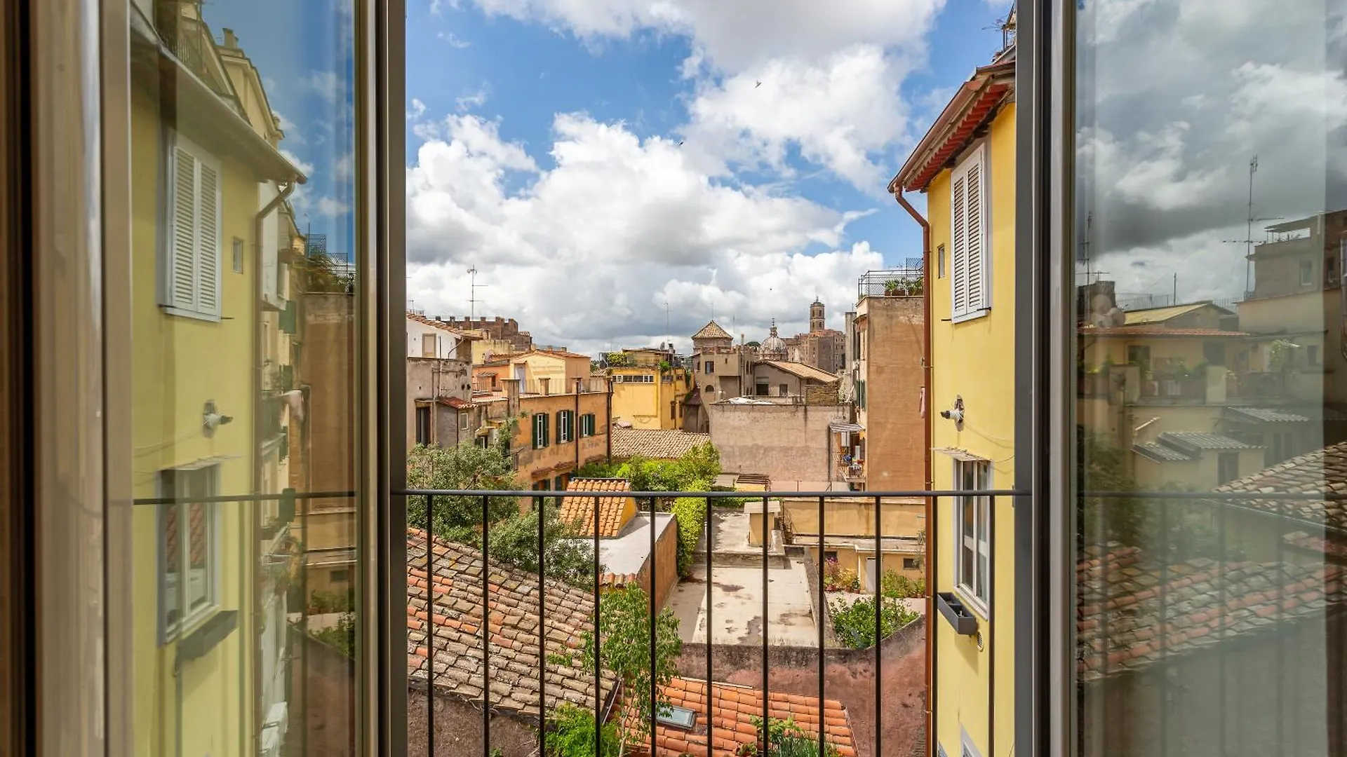 Iflat Lovely 2 Bedroom Apartment In Rione Monti Rome 0*,  Italy
